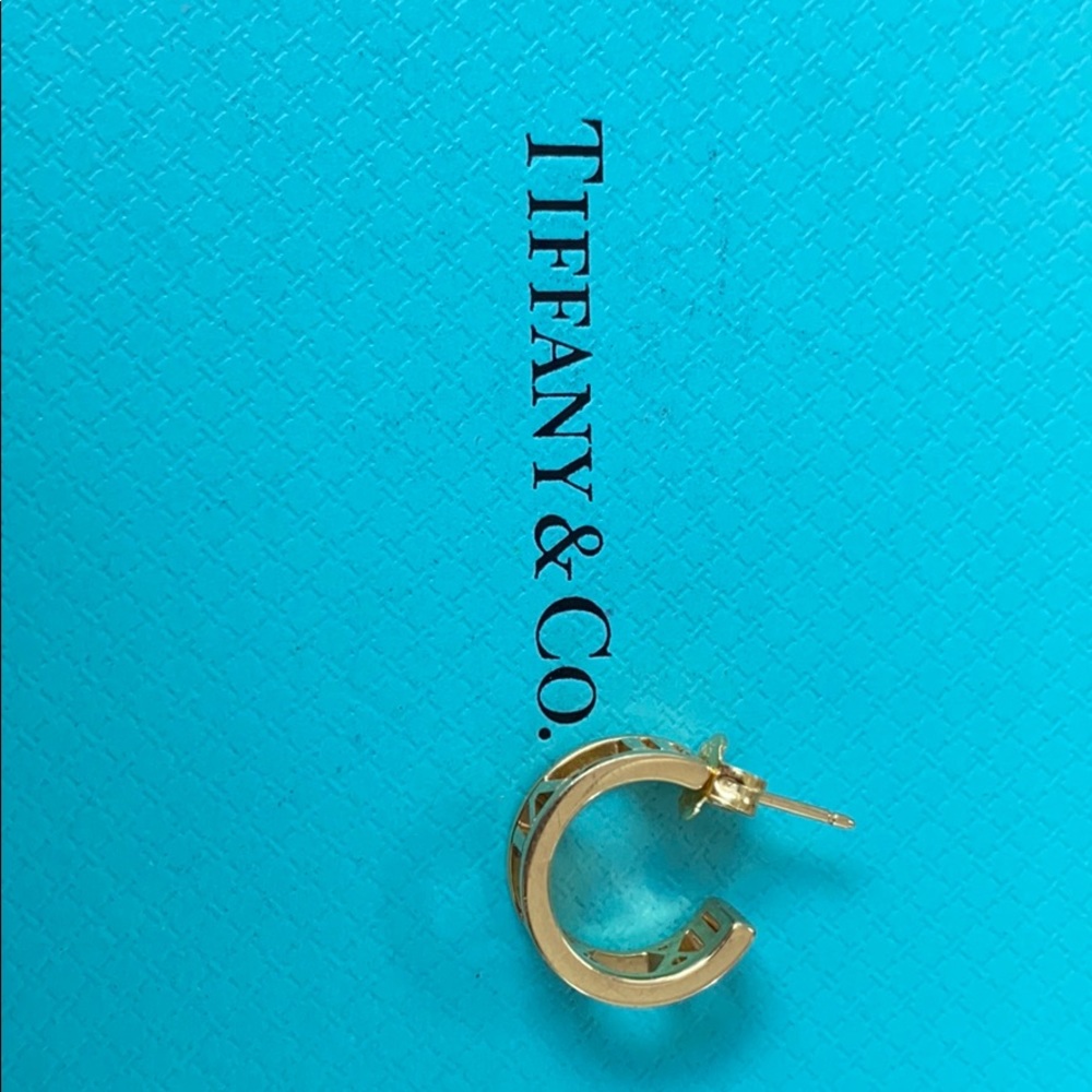 Tiffany atlas earring (singular)